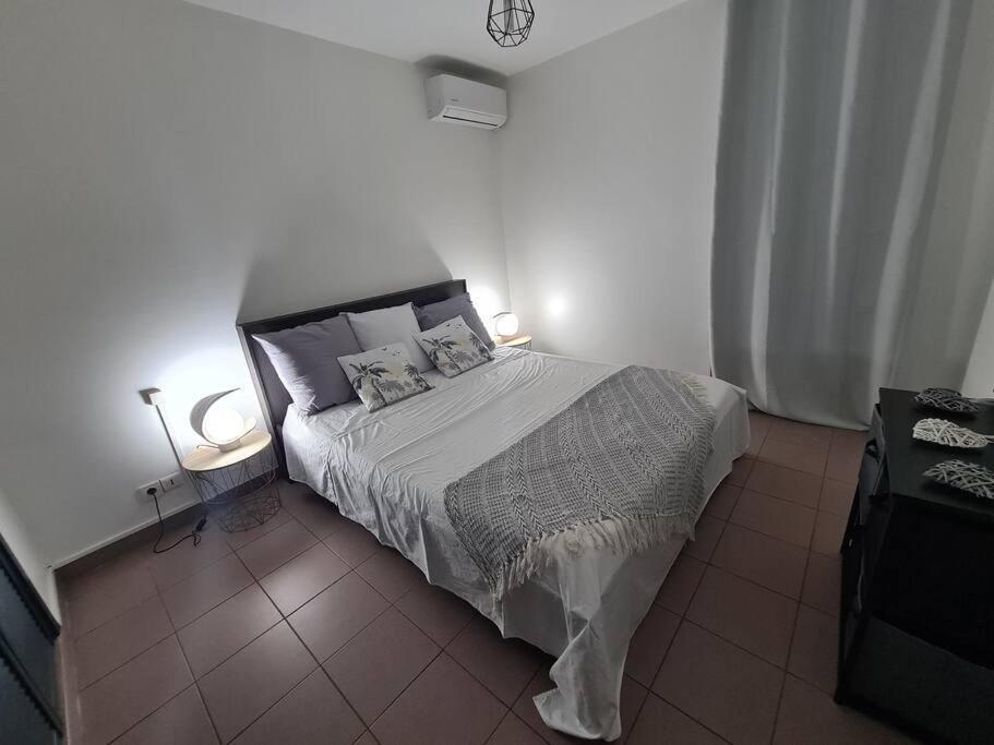 Antilo - Appartement Proche Mer Le Diamant Buitenkant foto