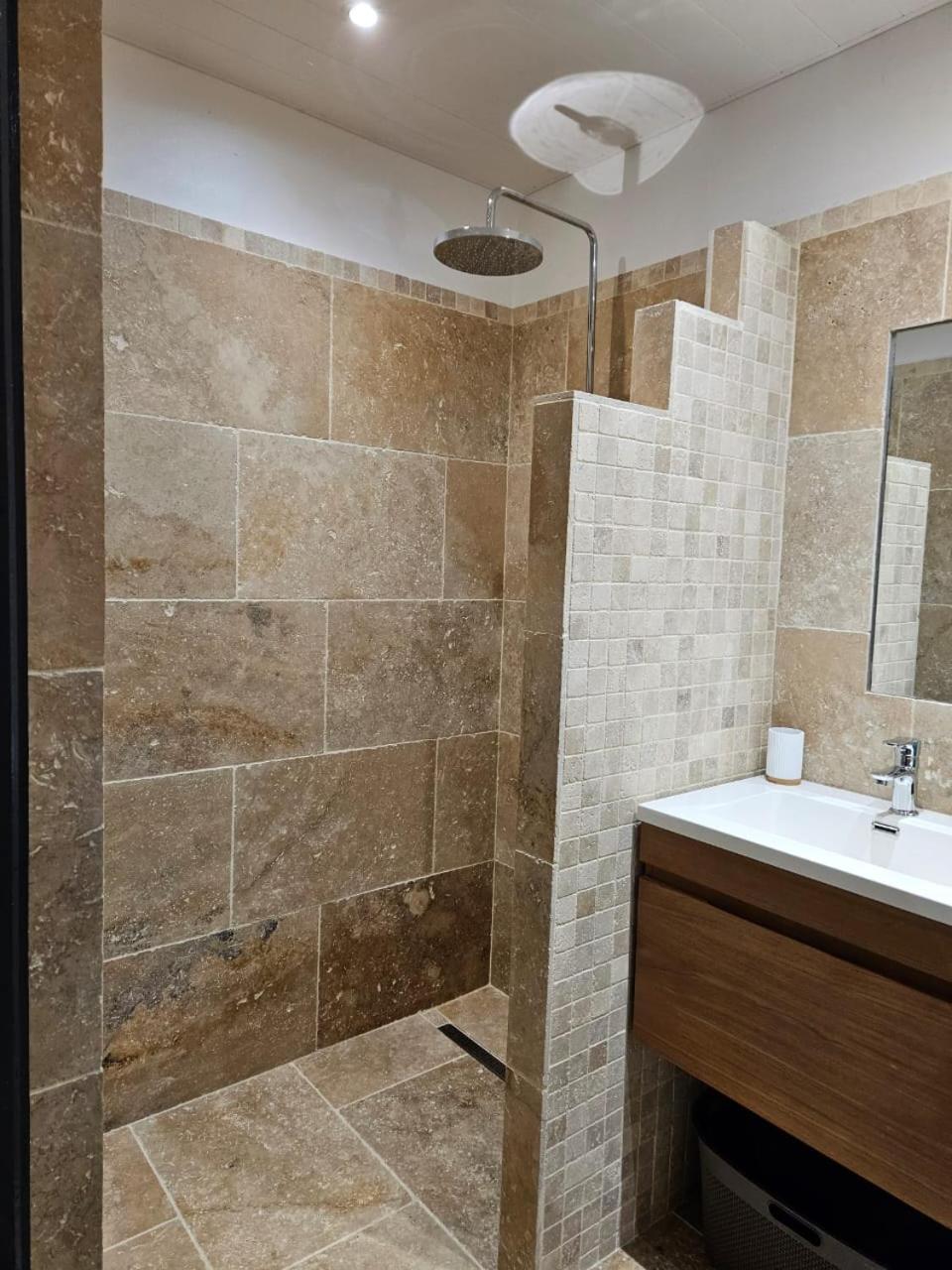 Antilo - Appartement Proche Mer Le Diamant Buitenkant foto